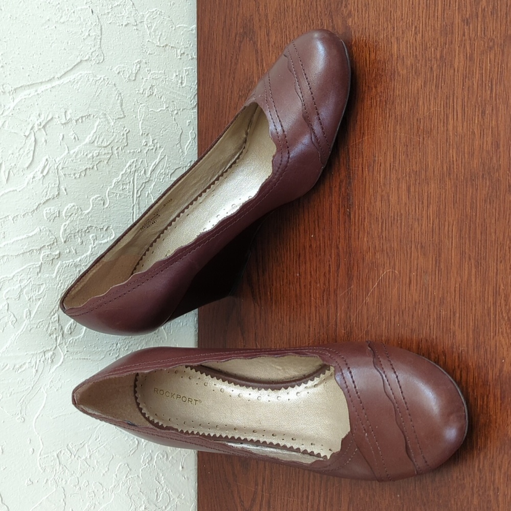 Rockport Brown Leather Scalloped Edge Almond Toe Wedges Size 9.5
